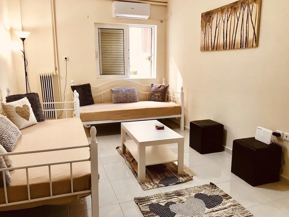 Renovated And Cool Flat In Ideal Location Atenas Exterior foto