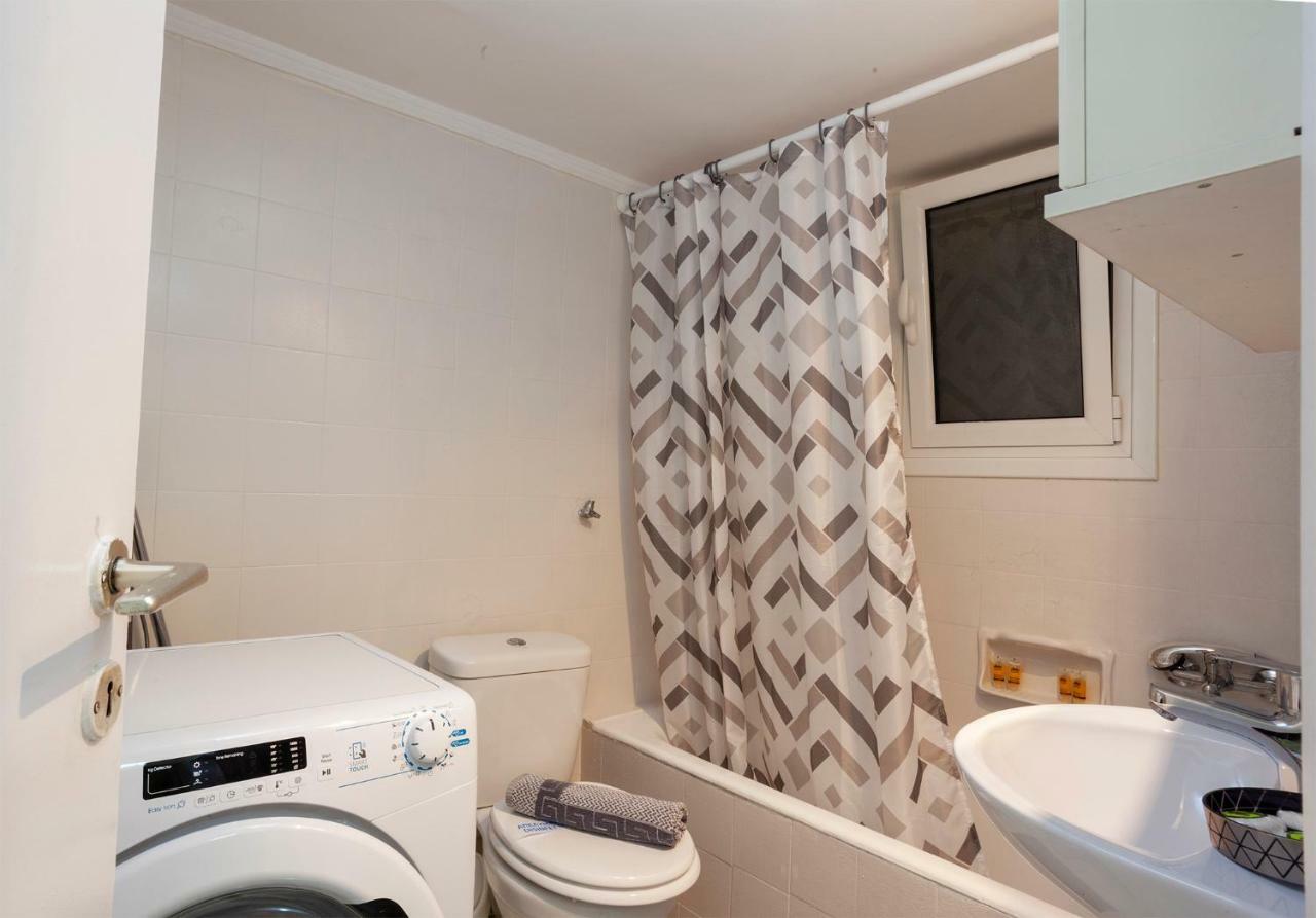 Renovated And Cool Flat In Ideal Location Atenas Exterior foto